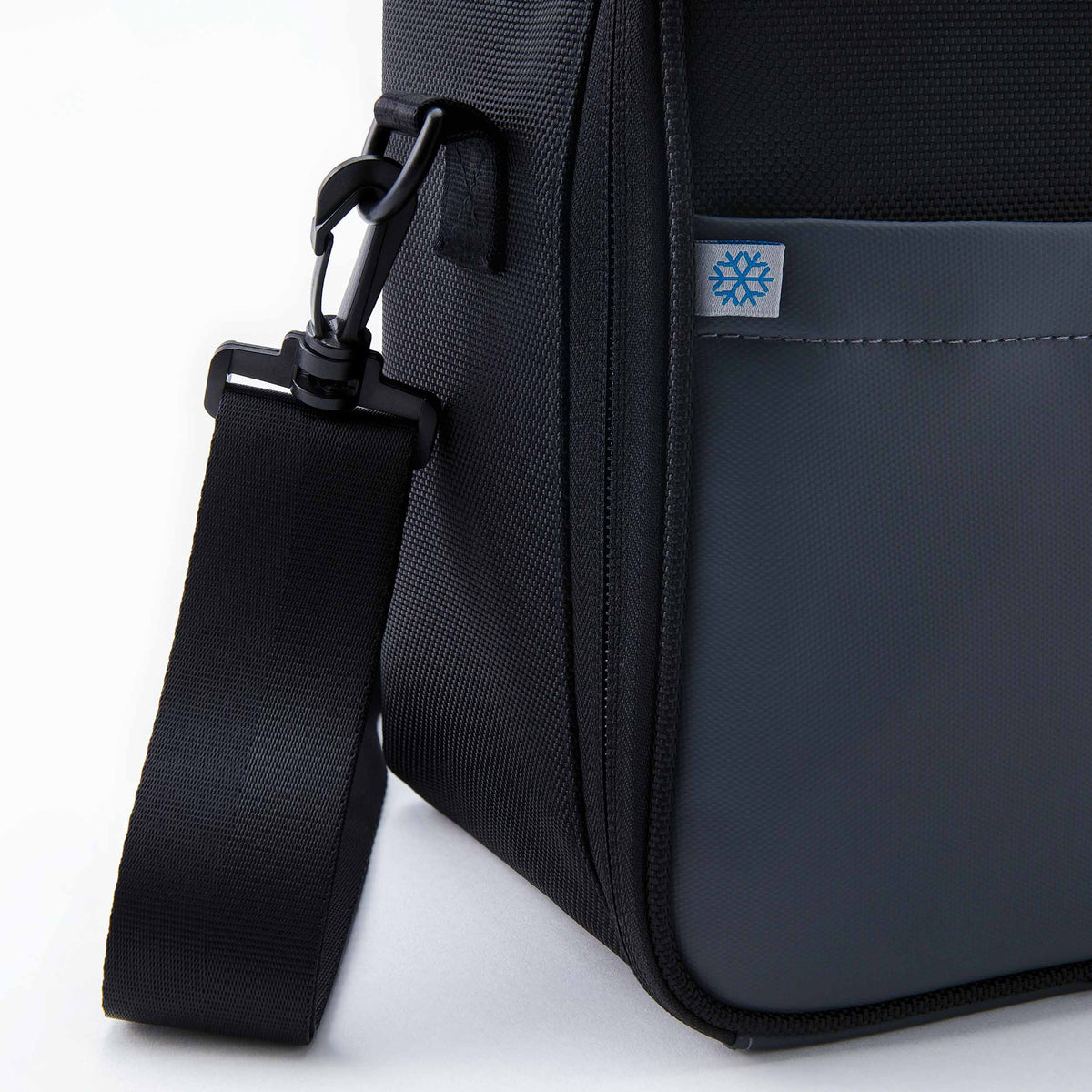 freezable-upright-lunch-box-u0 freezable-upright-lunch-box-black-gray-flag.jpg