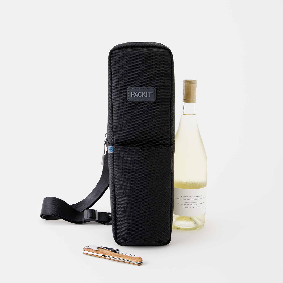 freezable-wine-carrier-i6 freezable-wine-carrier-black-ecofreeze-plus-front-with-wine.jpg