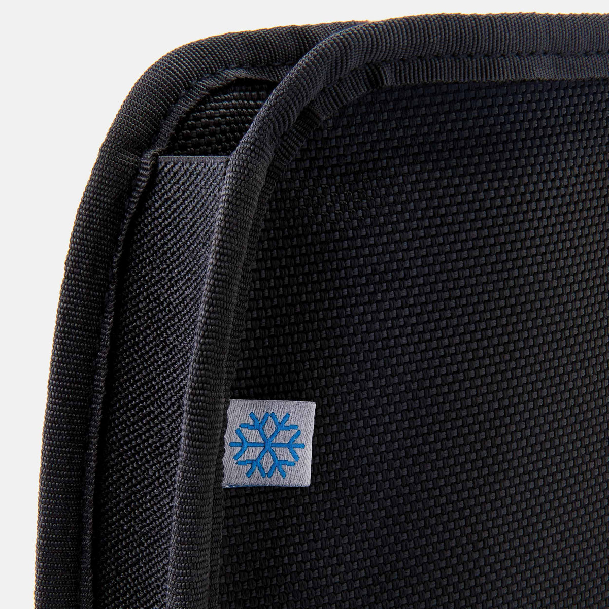 freezable-wine-cooler-c9 freezable-wine-cooler-black-zoom-snowflake-tag.jpg